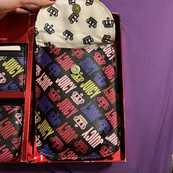 Juicy card case, coin pouch, and purse - Picture 7 of 7